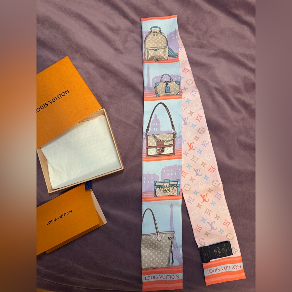 Louis Vuitton Silk Bandeau - Skyline Rose Clair